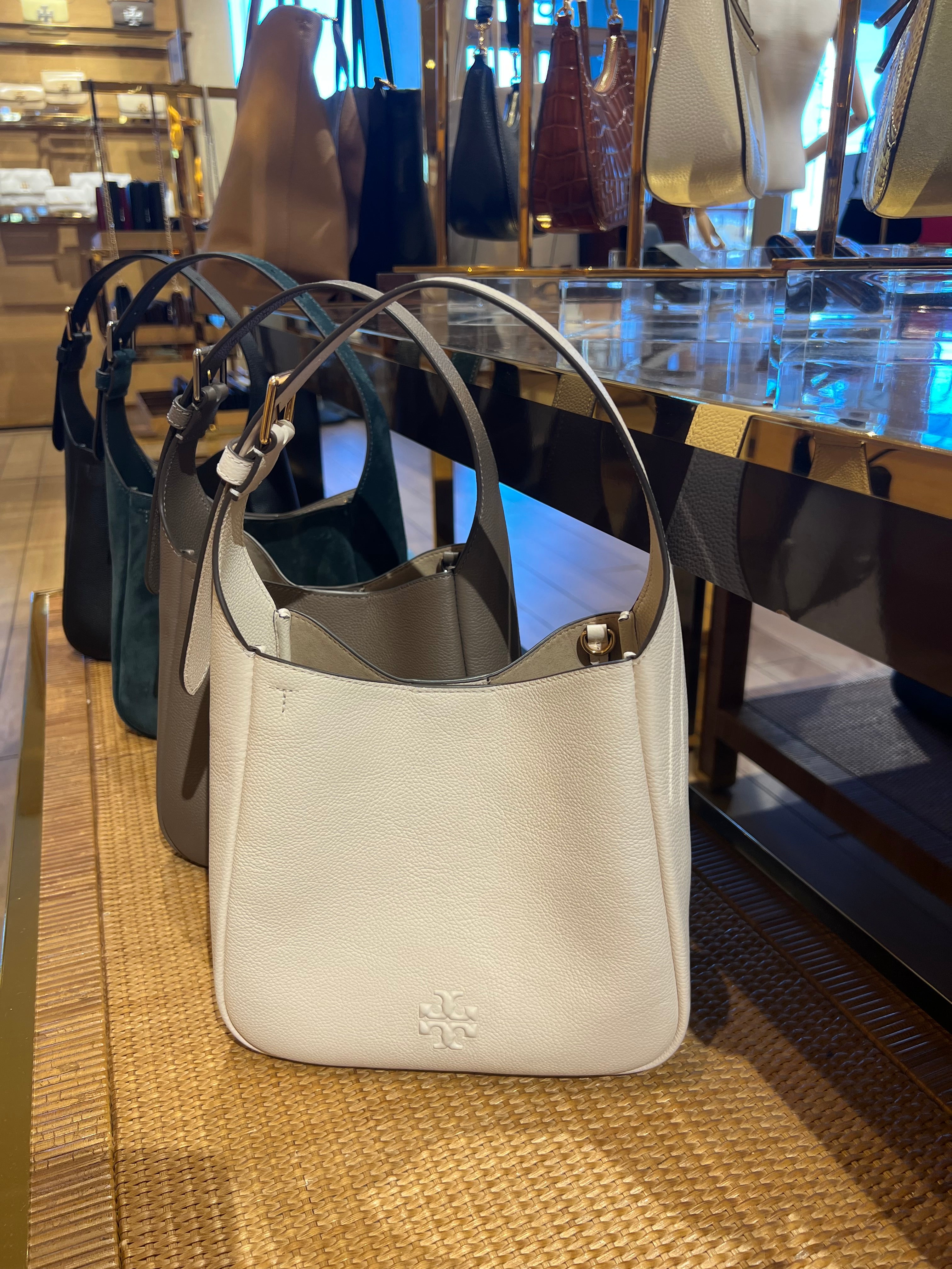 Tory Burch Thea small bucket bag – USASHOPDIRECT LLC