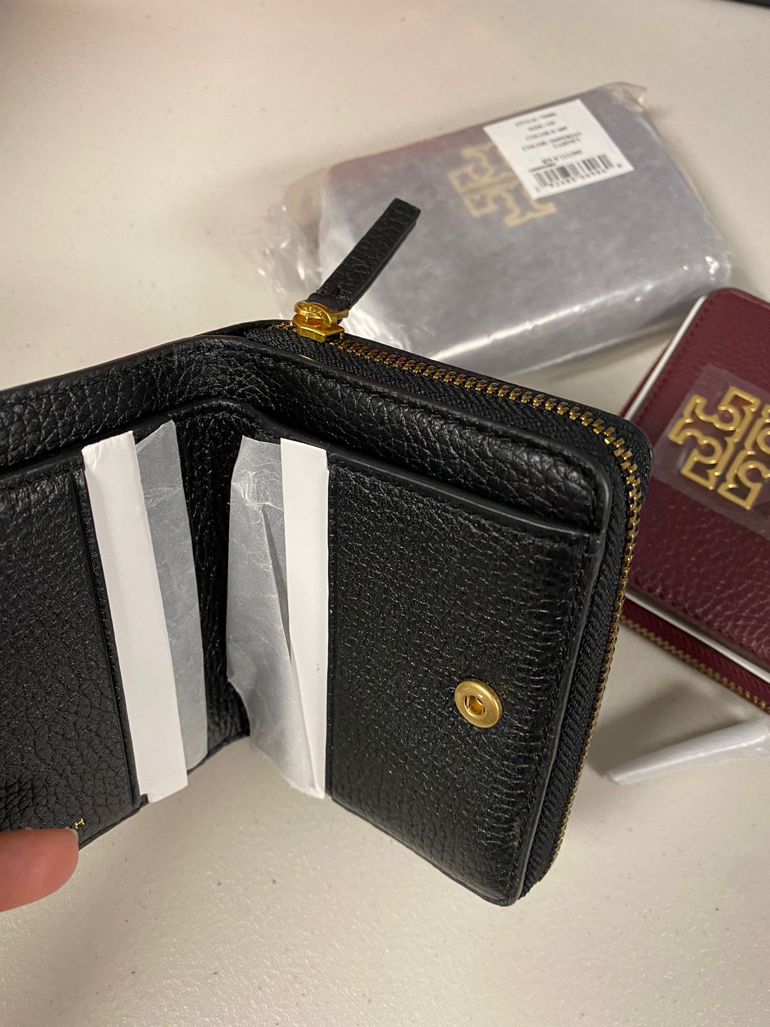 TORY BURCH 折りたたみ財布 BRITTEN MINI WALLET Tory Burch Britten Mini Wallet