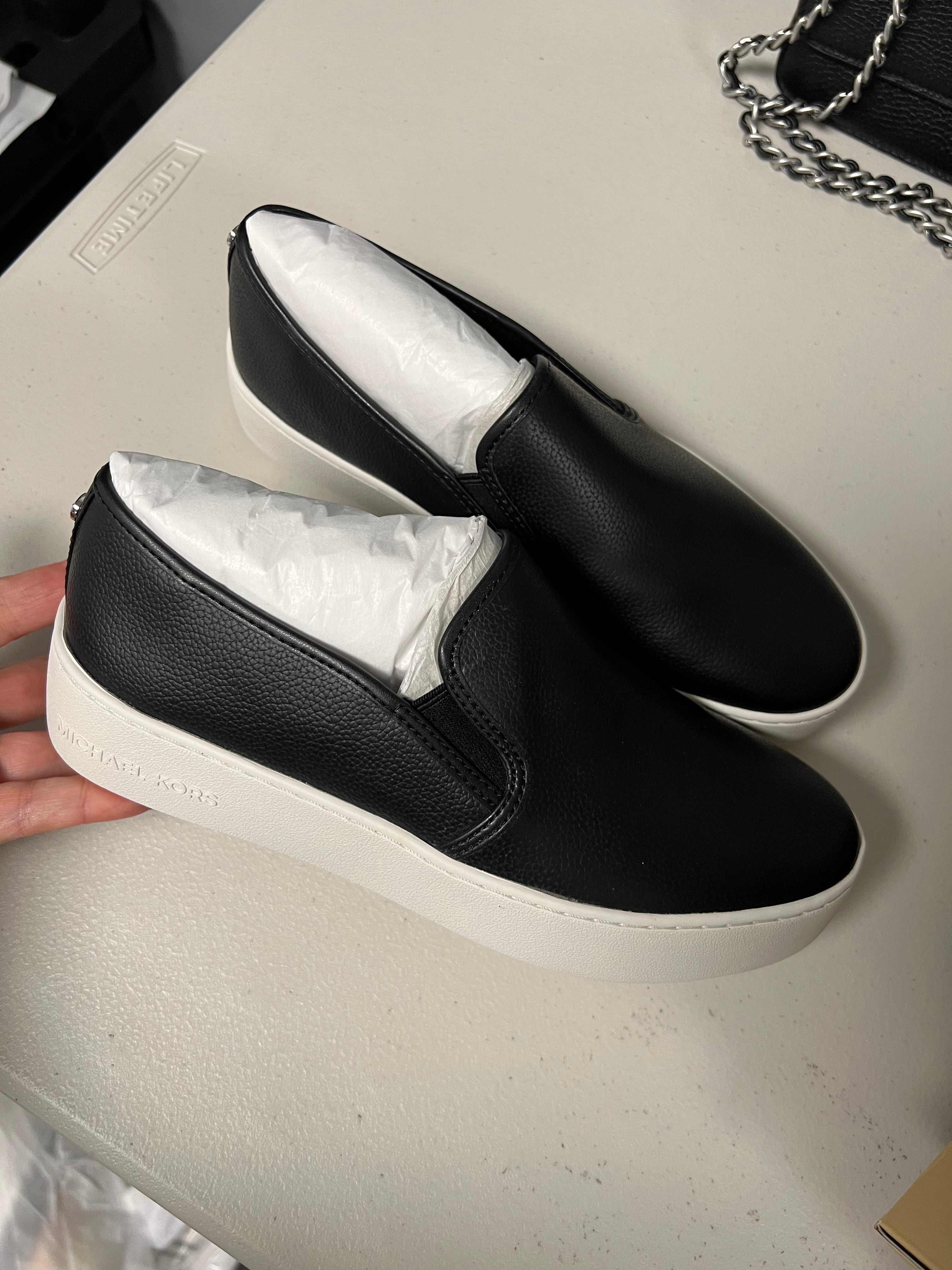 Michael kors 2025 teddy slip on