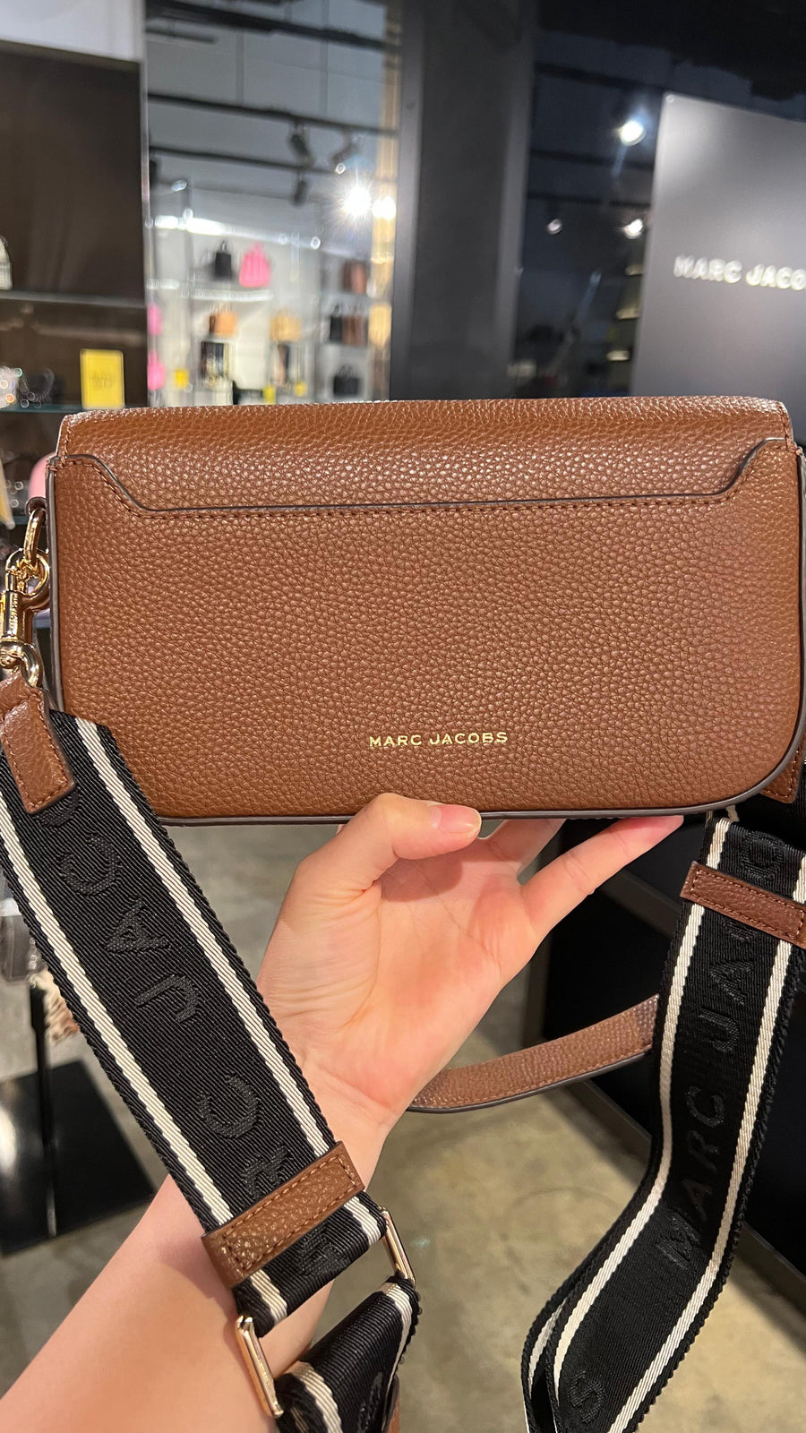 Marc Jacobs turn lock medium crossbody