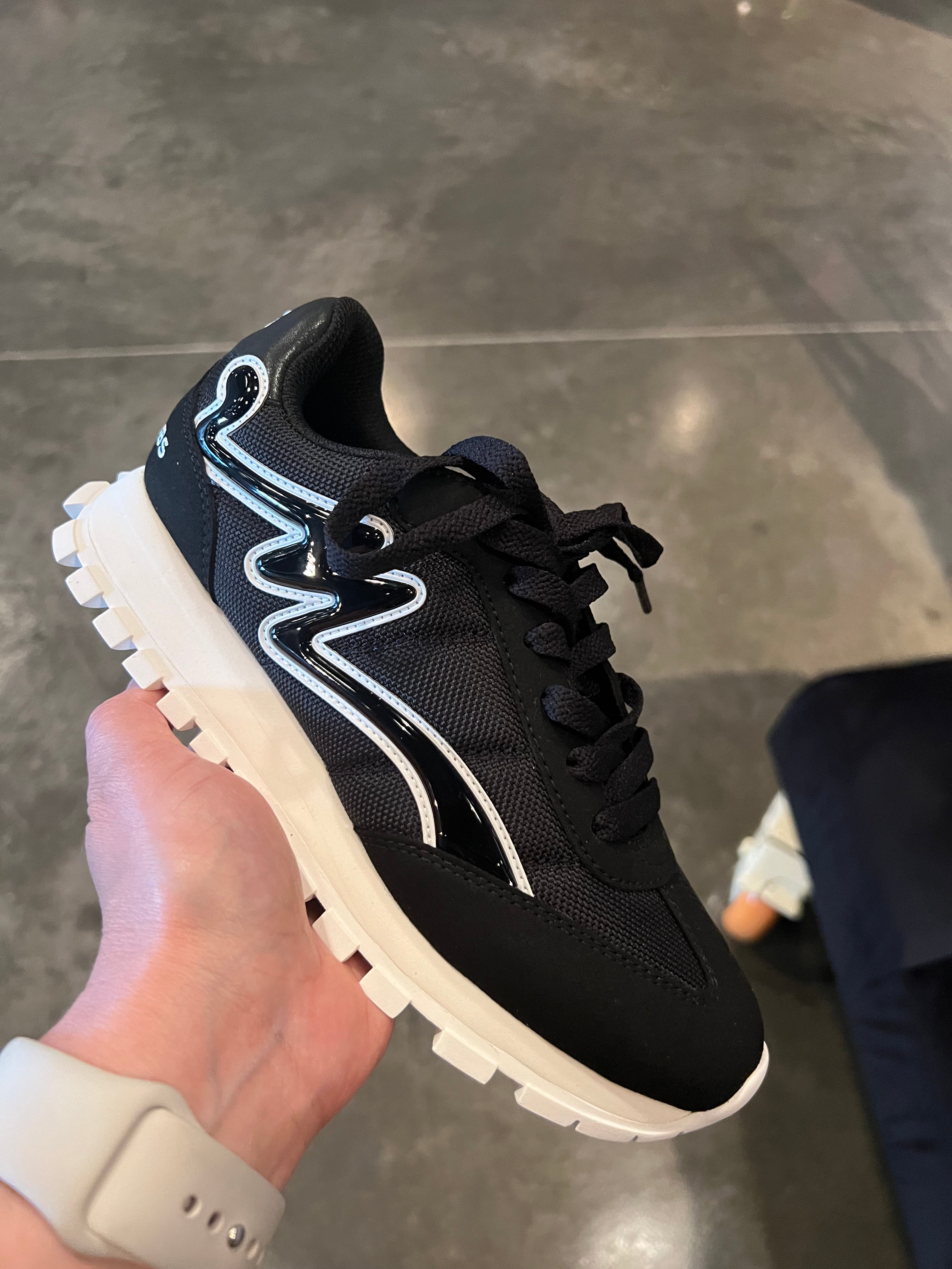 Marc Jacobs Joggers sneakers – USASHOPDIRECT LLC