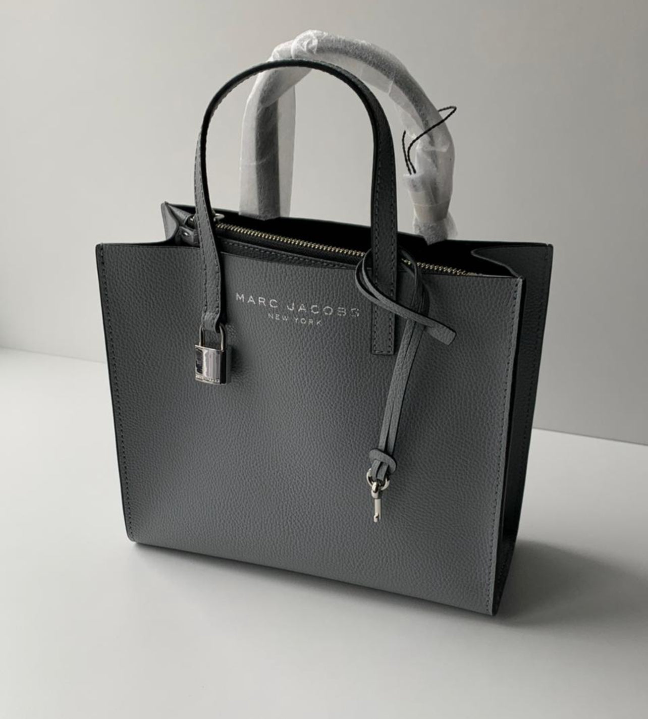 Marc Jacobs grind medium handbag USASHOPDIRECT LLC