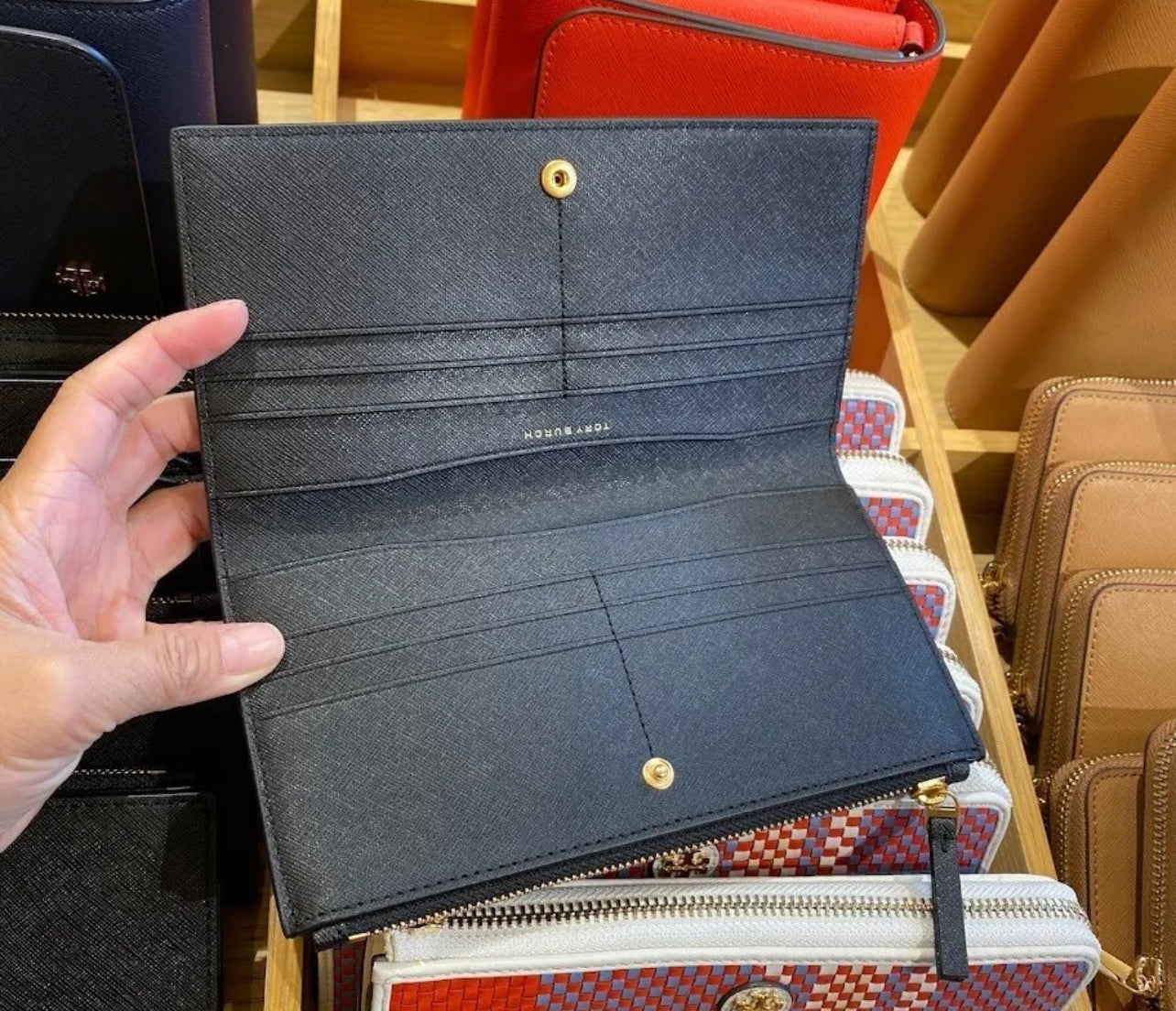 Tory Burch Emerson Slim Wallet Tory Burch Emerson Slim Wallet