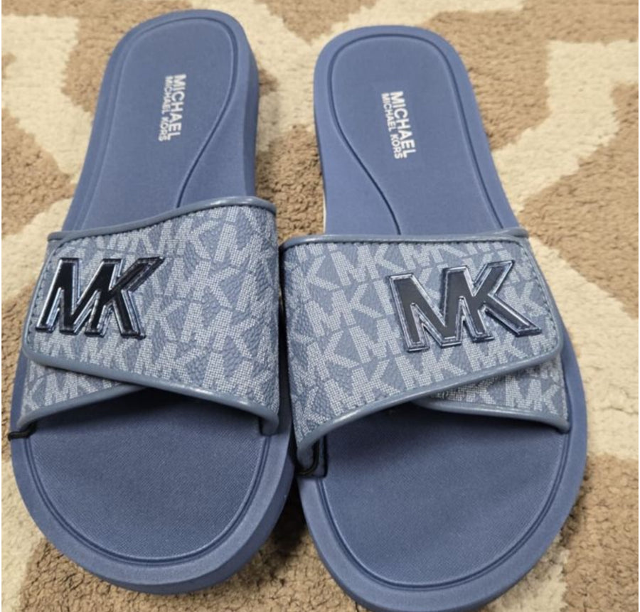 Michael Kors flip flop