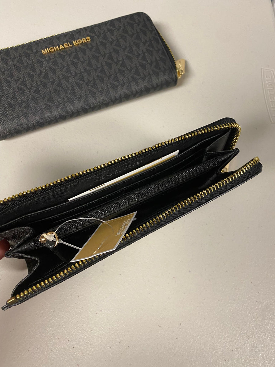 Michael Kors Jet Set Travel wallet