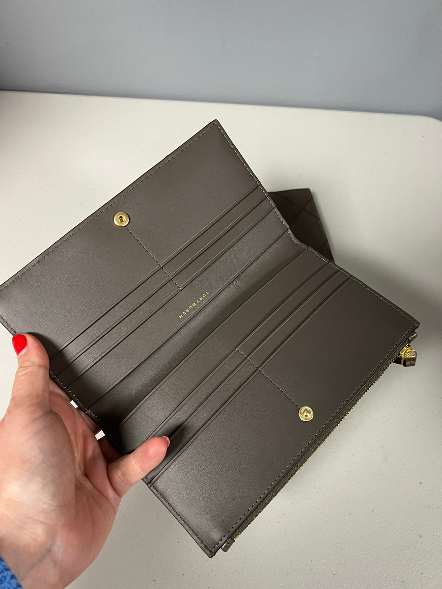 Tory burch 2025 hand wallet